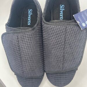 Silverts men’s wide comfort slipper shoe nwt